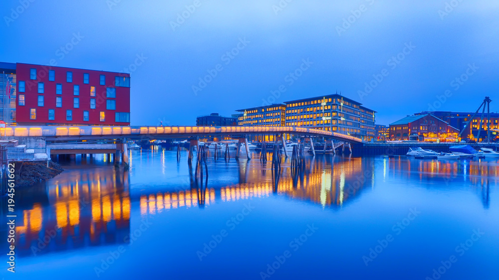 Brücke in Trondheim in Norwegen Brücke in Trondheim in Norwegen
