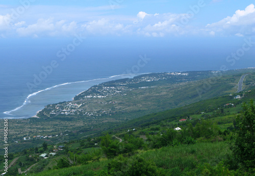 Les Trois Bassins / La Reunion: View over the west coast at La Saline les Bains and L’Ermitage les Bains
