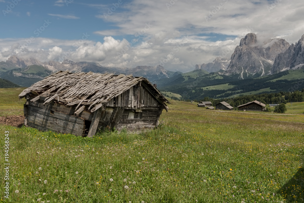 alte Hütte & Seiser Alm alte Hütte & Seiser Alm