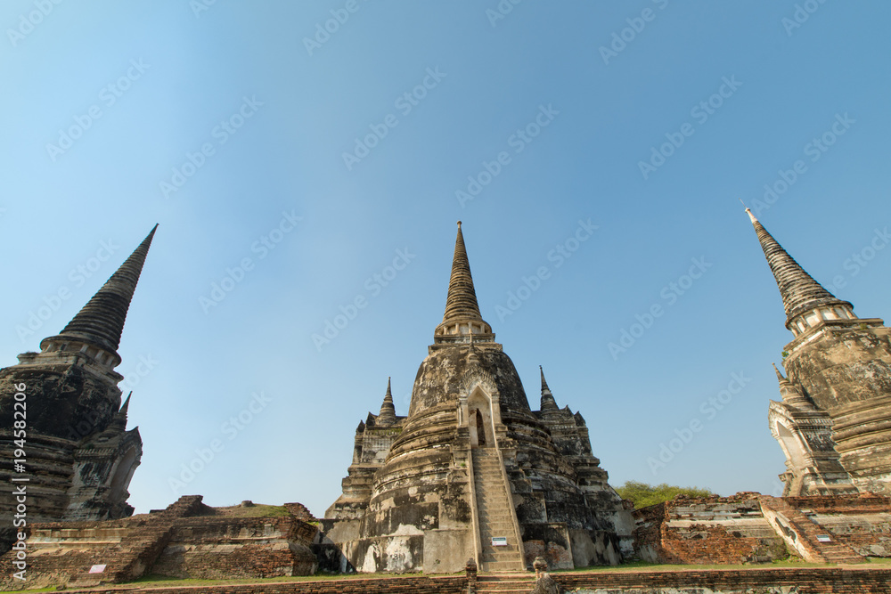 Fototapeta premium タイ・アユタヤ・遺跡・ワット・プラ・シーサンペット