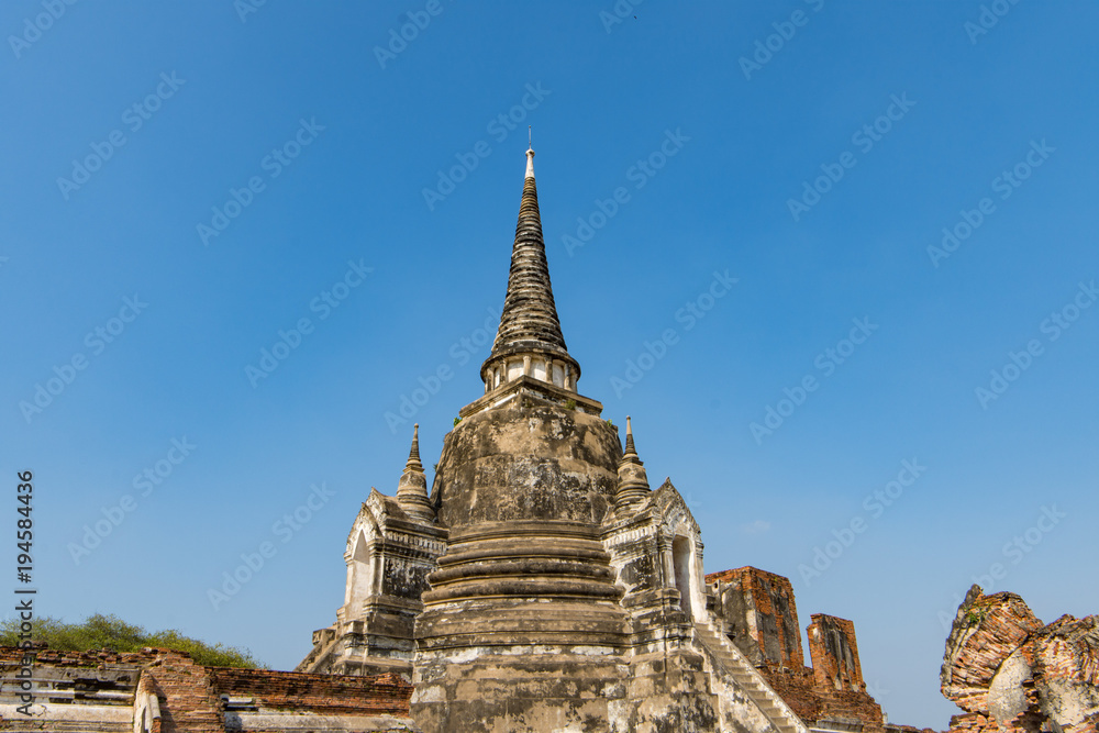 Fototapeta premium タイ・アユタヤ・遺跡・ワット・プラ・シーサンペット