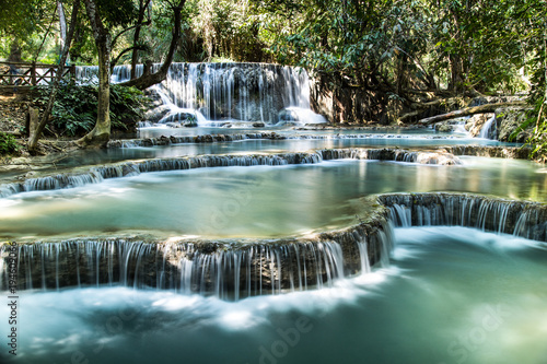 Fototapeta Naklejka Na Ścianę i Meble -  Kuang Si Waterfalls
