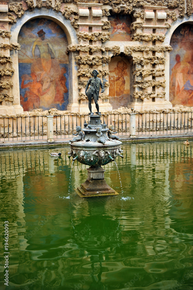Estanque de Mercurio, Alcázar de Sevilla, España