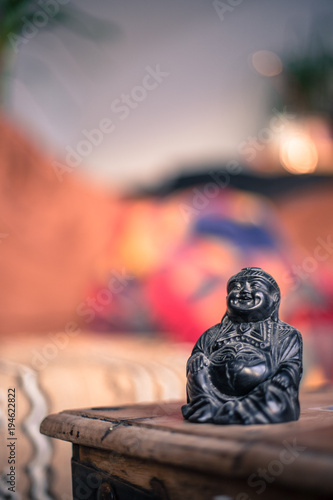 Buddha in Wohnzimmer, Feng Shui © Patrick Daxenbichler