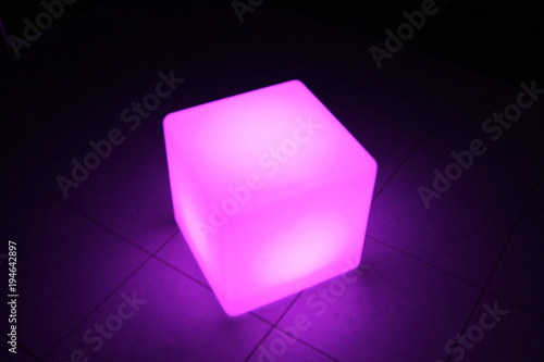LED Cube Lila