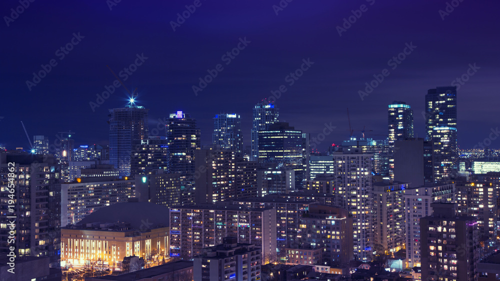 Fototapeta premium Downtown Toronto at night 