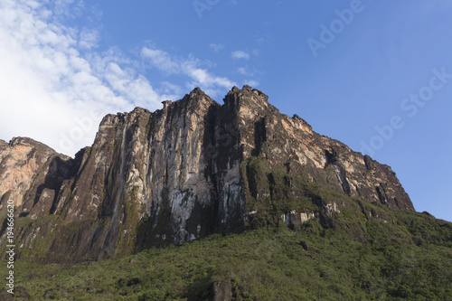 Kukenan falls, Kukenan Tepui, Canaima National Park.