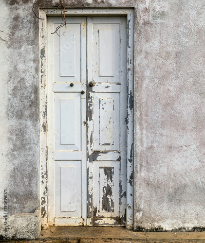 White wooden wall texture background. Old house Doors Stock Photo | Adobe  Stock