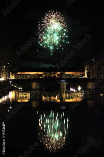 Fotografi Fireworks by the historic Ponte Vecchio bridge in Florence, for the patron saint