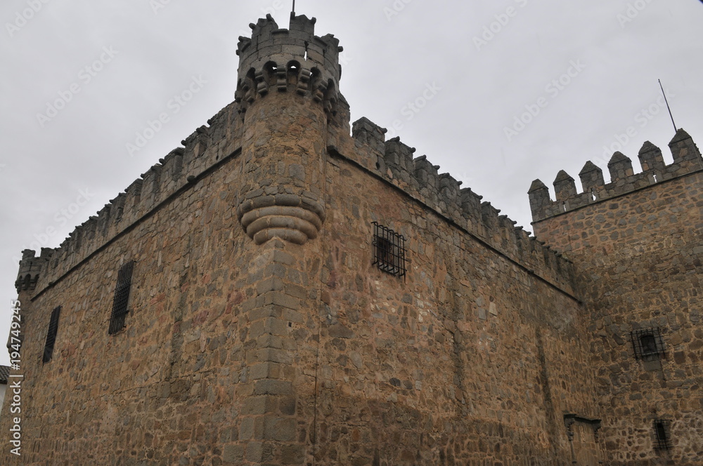 reportaje de la ruta de los castillos por la provincia de toledo, castillo de los condes de orgaz