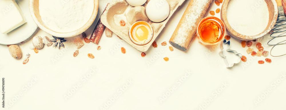 Naklejka Wielkanocne składniki do pieczenia, białe tło żywności, widok z góry