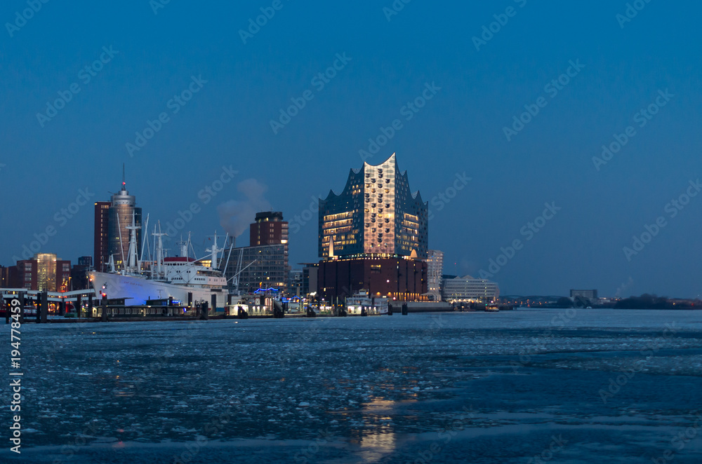 Elbphilharmonie Hamburg im Winter
