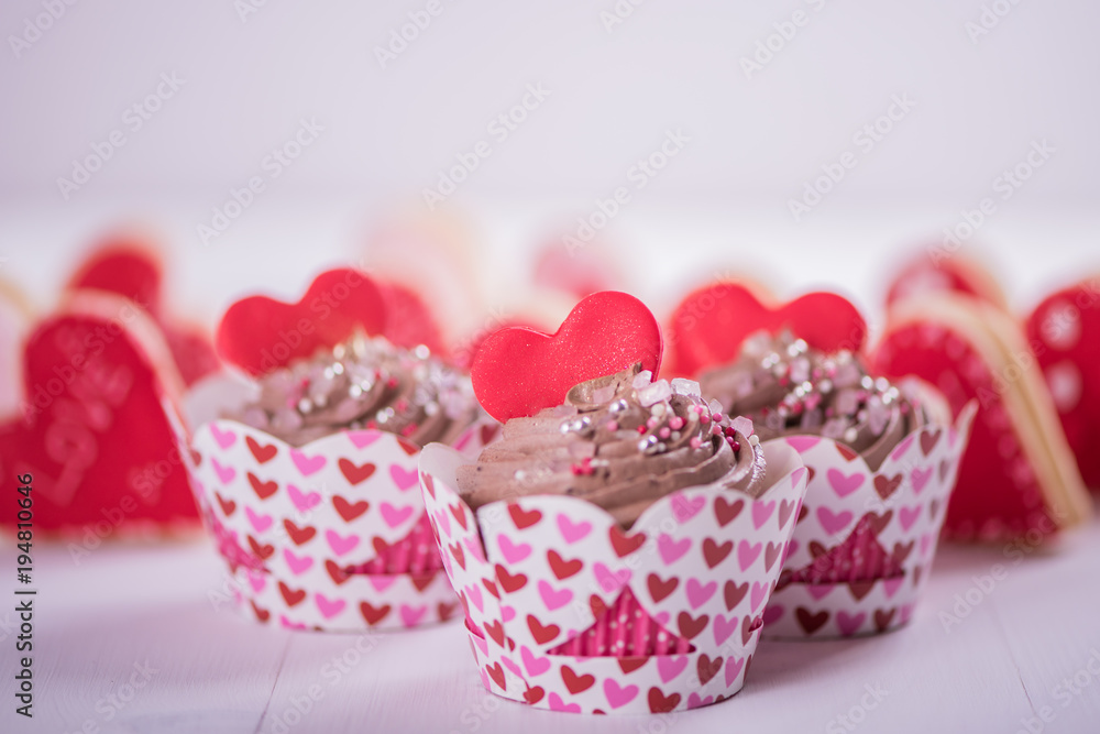 valentine wedding cupcakes heart and sprinkles valentine wedding cupcakes heart and sprinkles