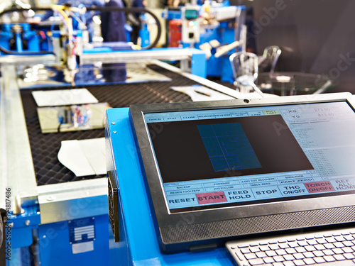 Monitor and keyboard control of laser cutting metal machine