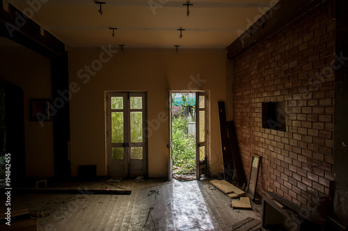 Palácio abandonado e em ruínas