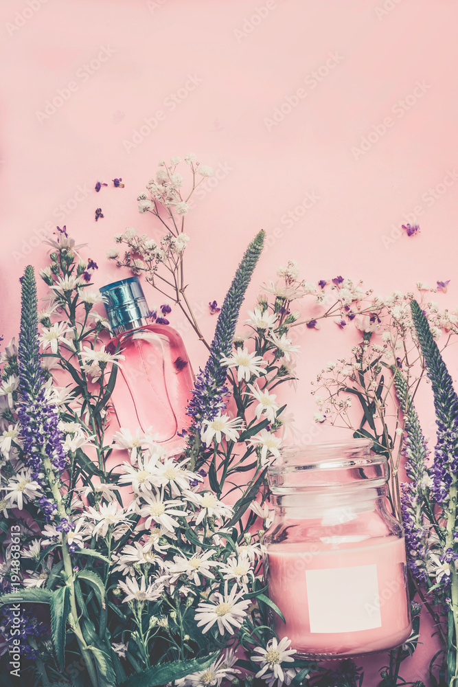 Φωτογραφία Natural cosmetics with herbal leaves and flowers, blank label for branding mock-