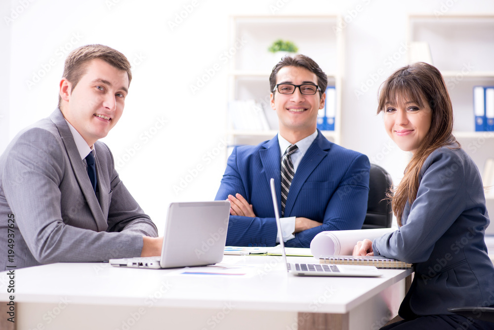 Fototapeta premium Business meeting with employees in the office
