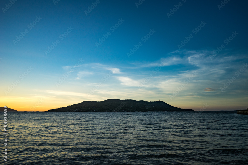 日没の能古島