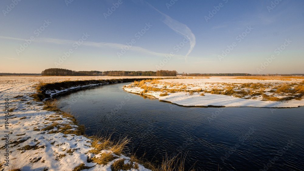 Zimowy dzień nad rzeką Supraśl