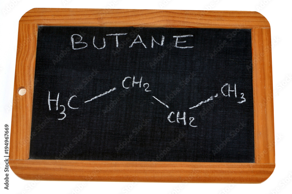 Formule chimique du butane écrite sur une ardoise Formule chimique du butane écrite sur une ardoise