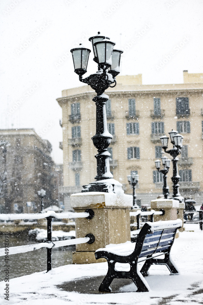 Fototapeta premium Bari under the snow
