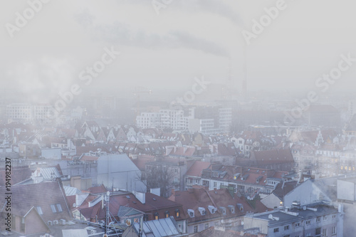 Plakat Smog nad miastem - Wrocław, zimowy widok na panoramę miasta 