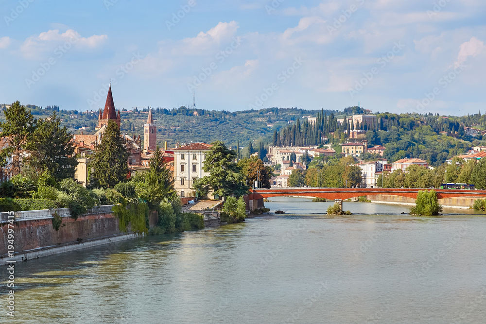 Obraz premium VERONA, ITALY - AUGUST 17, 2017: Panoramic view from the promenade in Verona.