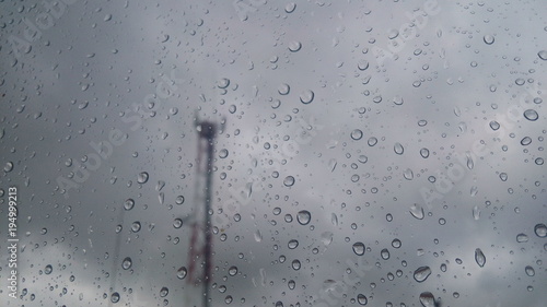 Wallpaper Mural Chuva no vidro Torontodigital.ca