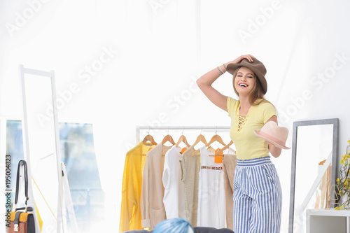 Young beautiful woman shopp...