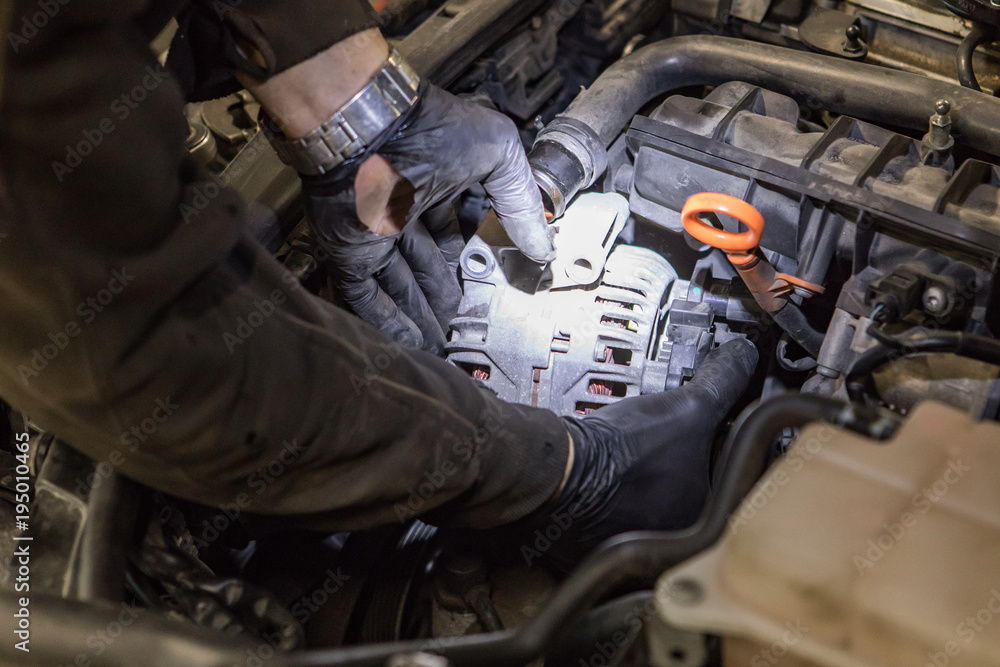 Fixing motor, taking alternator off Fixing motor, taking alternator off