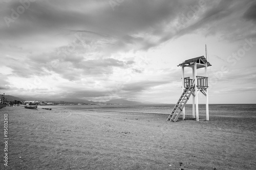 Fényképezés Life gaurd hut on a beach.