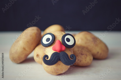 funny potato head with face фототапет