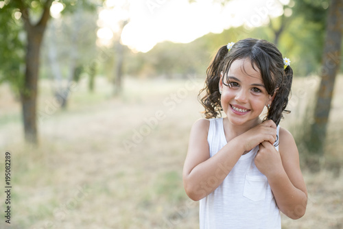Wallpaper Mural little girl posing Torontodigital.ca