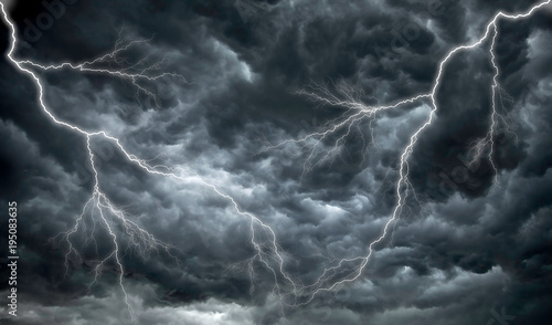 Fotografia Dark, ominous rain clouds and lightning