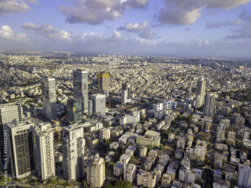 Fototapeta premium Tel Aviv Cityscape HaYarkon Park