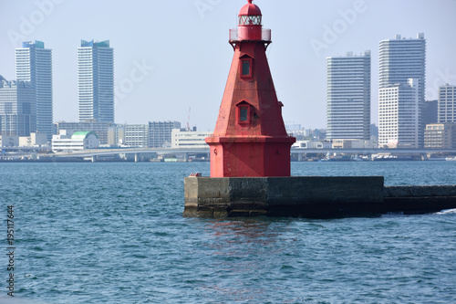 横浜港の古い赤灯台