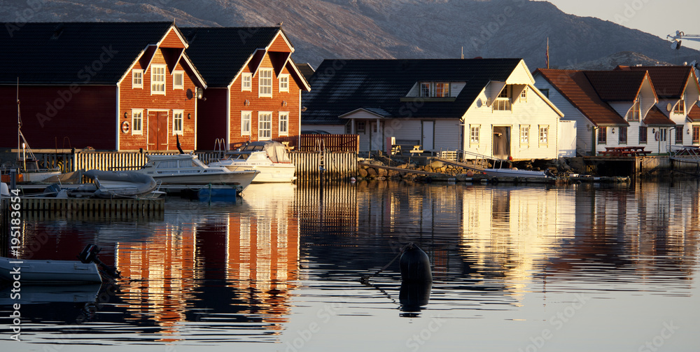 Fototapeta premium Reflection in Norwegian fjord