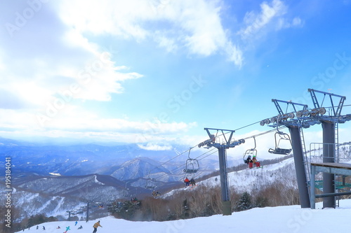 スキー場　リフト　ゲレンデ © T.Kurohara