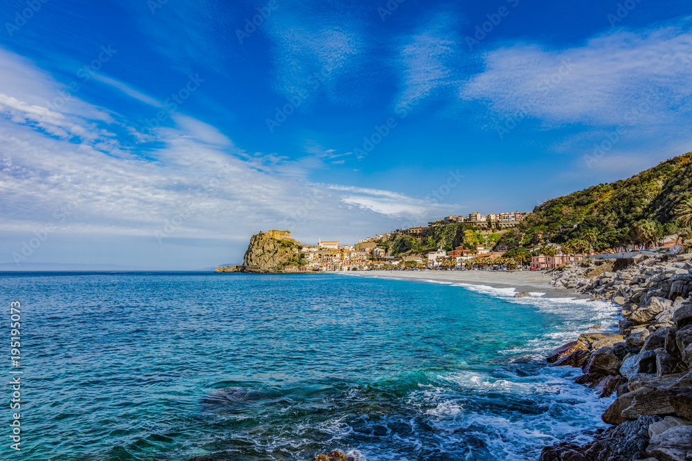 Fototapeta premium Veduta panoramica di Scilla, provincia di Reggio Calabria IT
