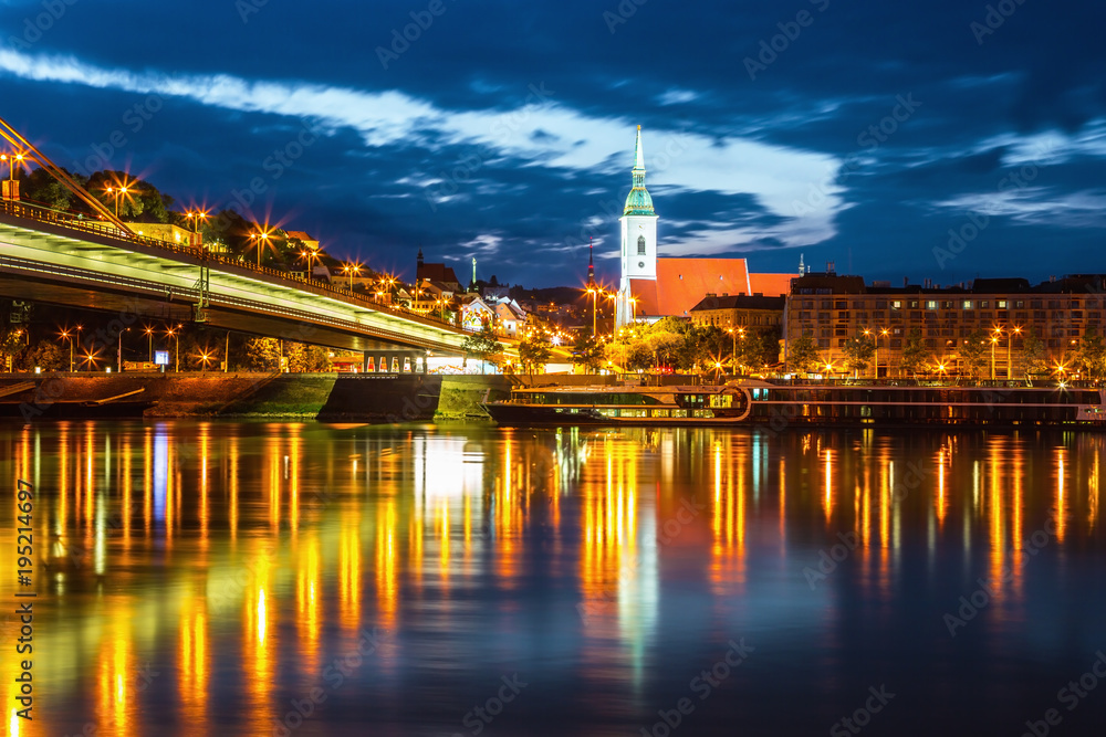 Fototapeta premium Saint Martins cathedral and Danube river in historical center of Bratislava city, Slovakia