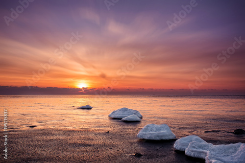 The natural beauty of the winter by the sea