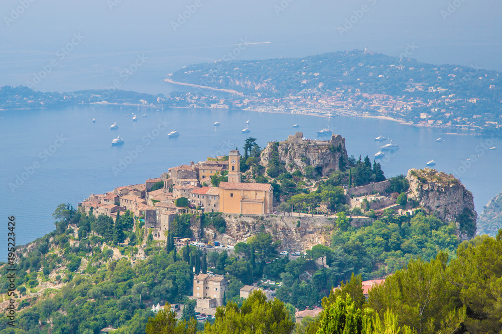 Panorama und Altstadt von Eze, Cote d Azur, Frankreich Panorama und Altstadt von Eze, Cote d Azur, Frankreich