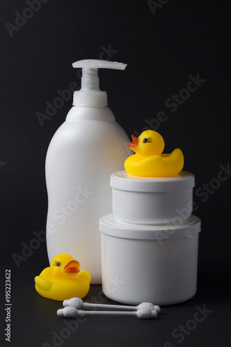 Baby bath, hygiene accessories.
