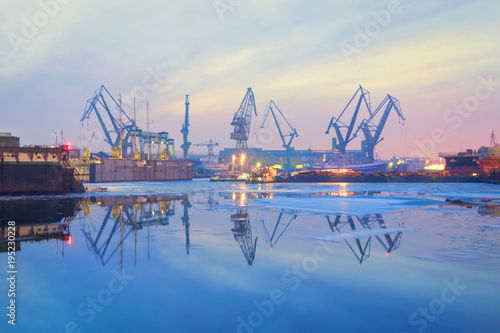 Obraz na płótnie Shipyard at Dusk w salonie