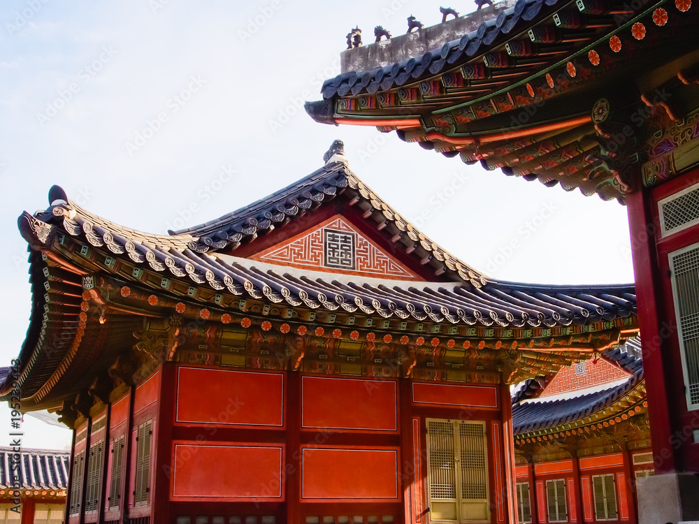 roof style of gyeongbokgung palace seoul korea