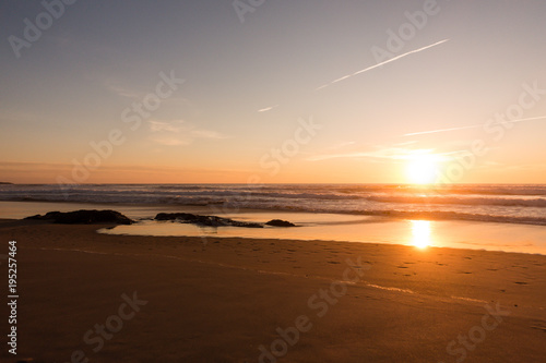 sunset ocean beach © Maximilian