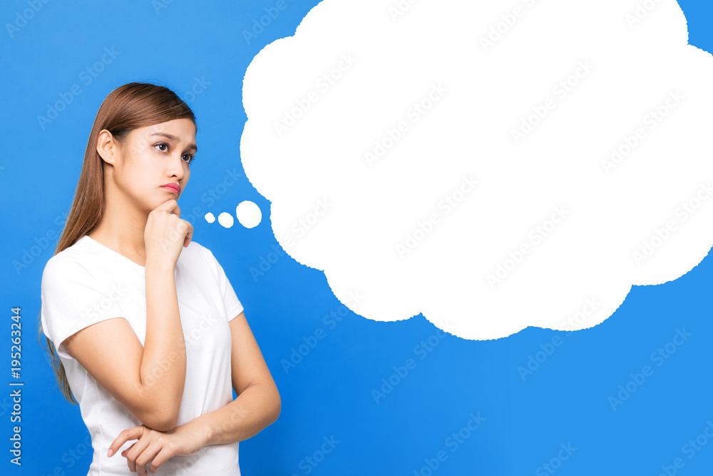 Школьница задумалась картинка. Задумчивый человек. Thinking of something. Человек размышляет. Woman think.