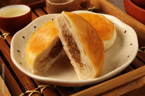 Cuadro en lienzo Taiwan's  traditional cake - Minced pork & haricot beans cake