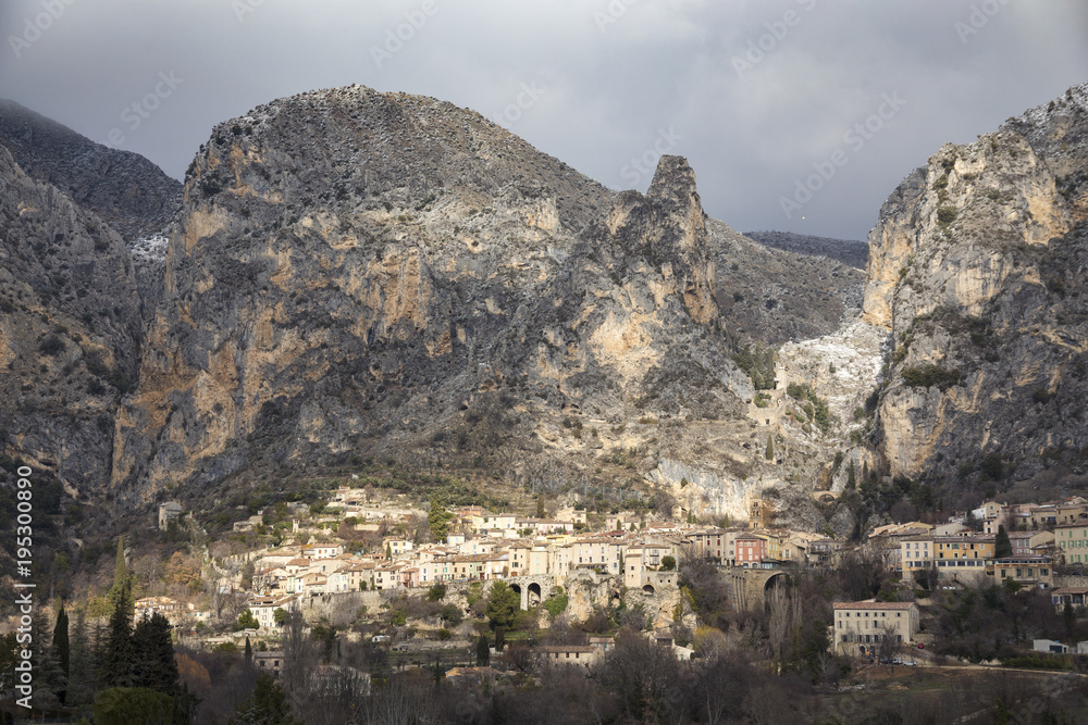 Moustiers-Sainte-Marie, labellisé Les Plus Beaux Villages de France, Alpes-de-Haute-Provence  