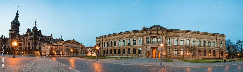 Night panorama of the square with the theater in Dresden